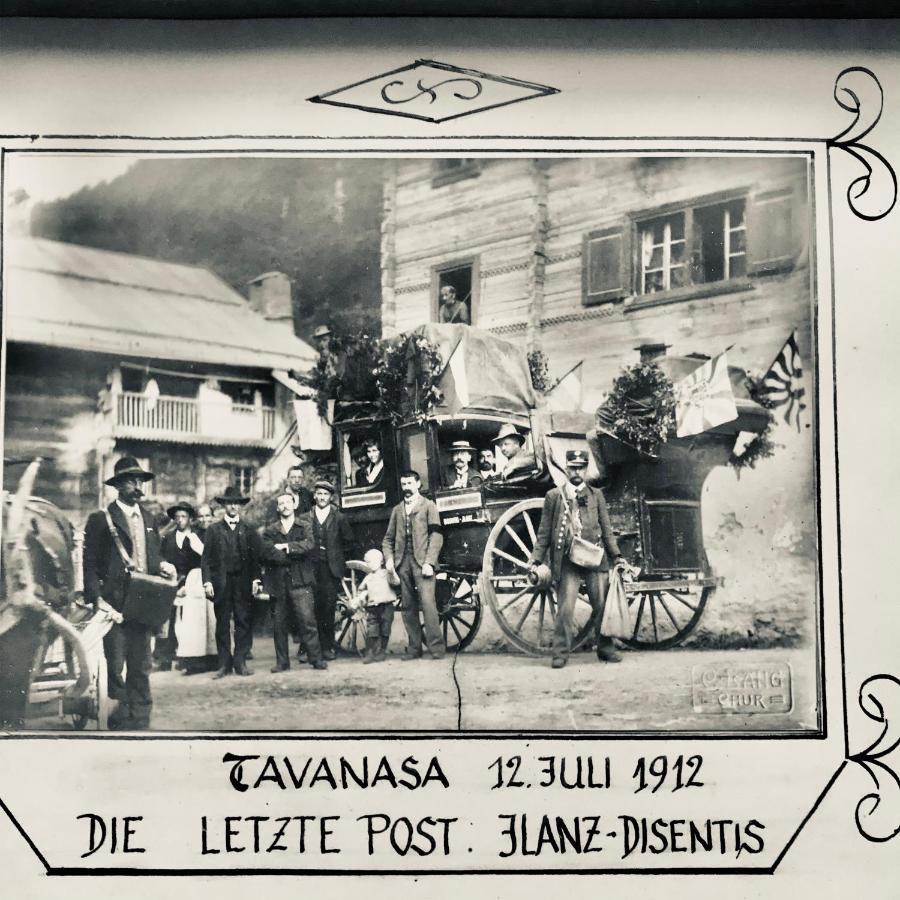 Alte Post Mit Geschichte Und Restaurant Lägenhet Tavanasa Exteriör bild